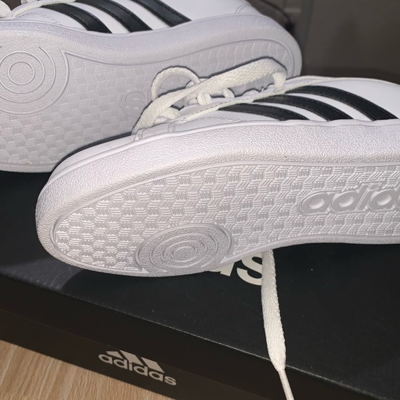 Adidas: Baseline K - Picture 4 of 5